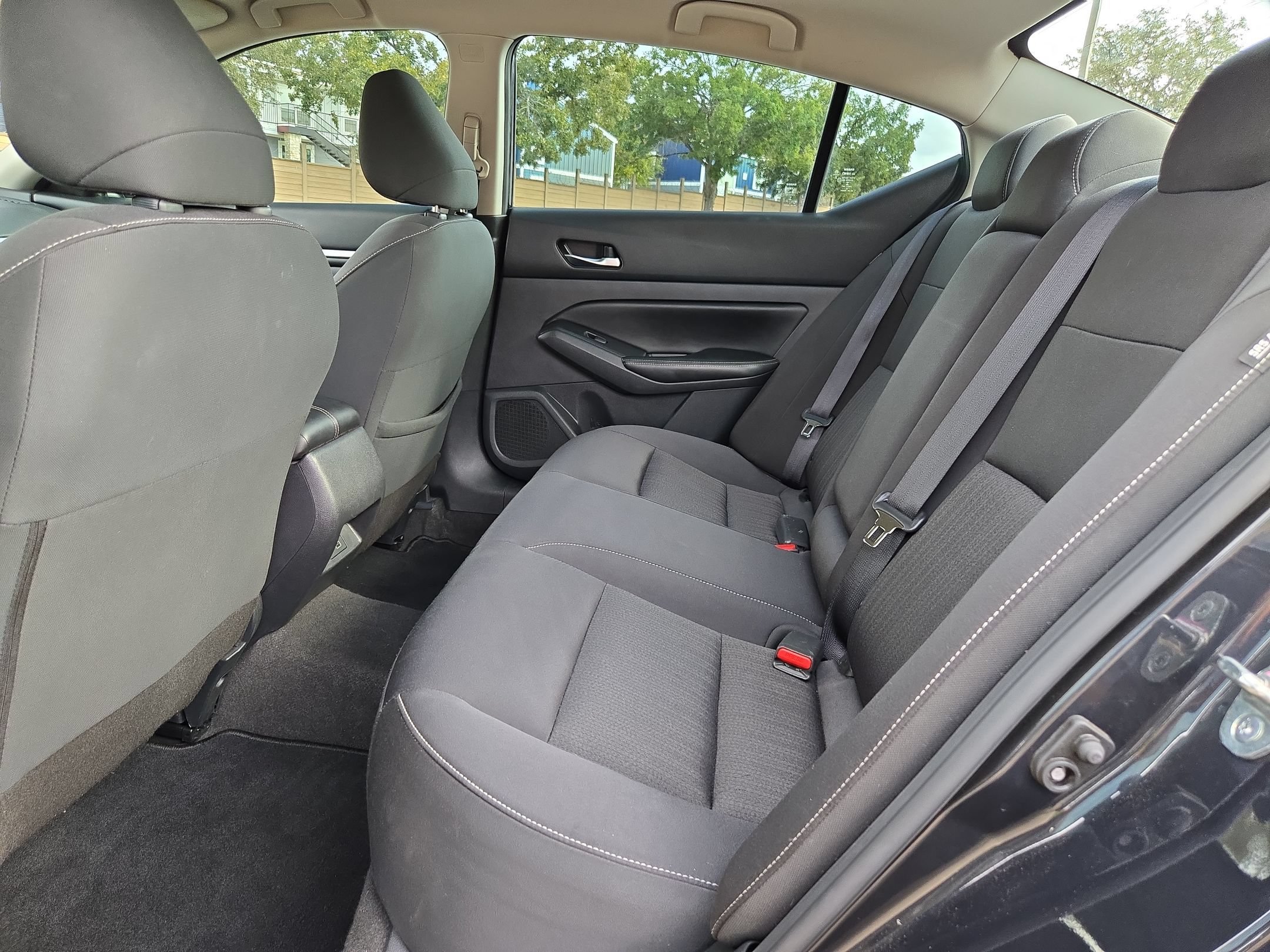 Used 2022 Nissan Altima 2.5 SV FWD image 14