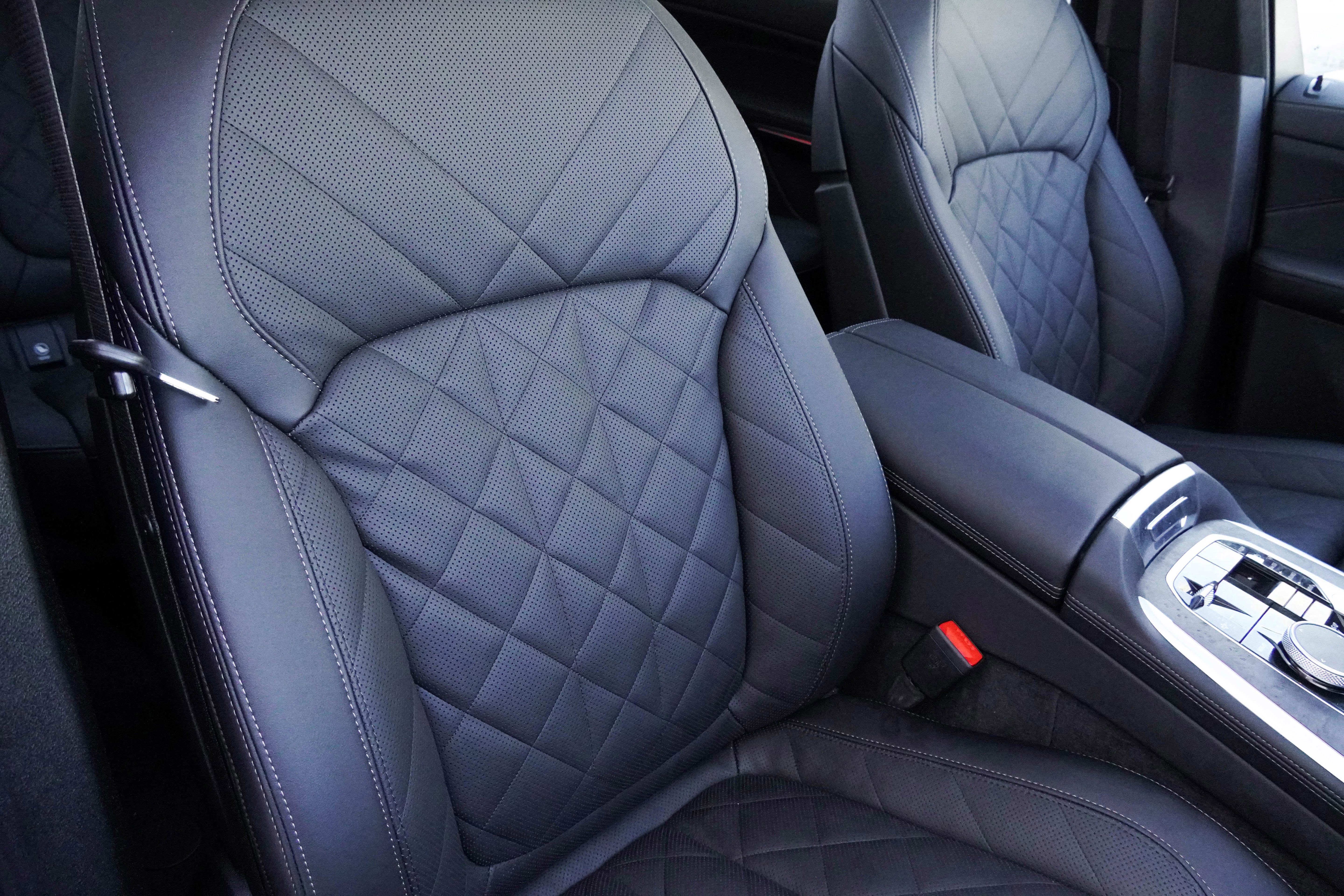 Certified 2026 BMW X7 xDrive40i w/ M Sport Package image 13