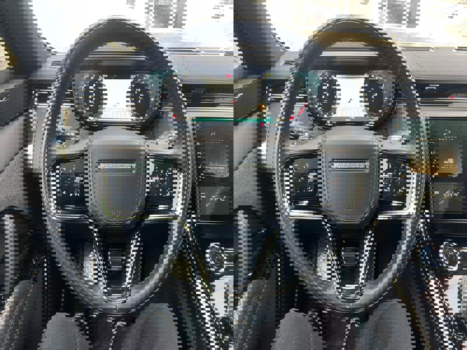 Used 2023 Land Rover Range Rover Sport SE Dynamic image 16