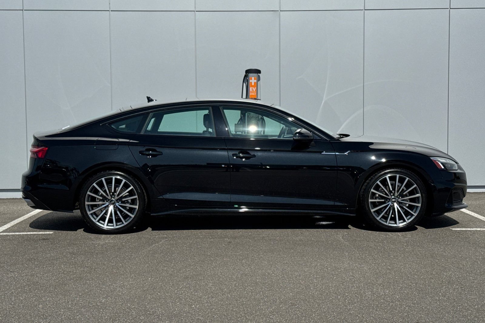 Used 2023 Audi A5 2.0T Premium Plus w/ Premium Plus AWD/4WD image 6