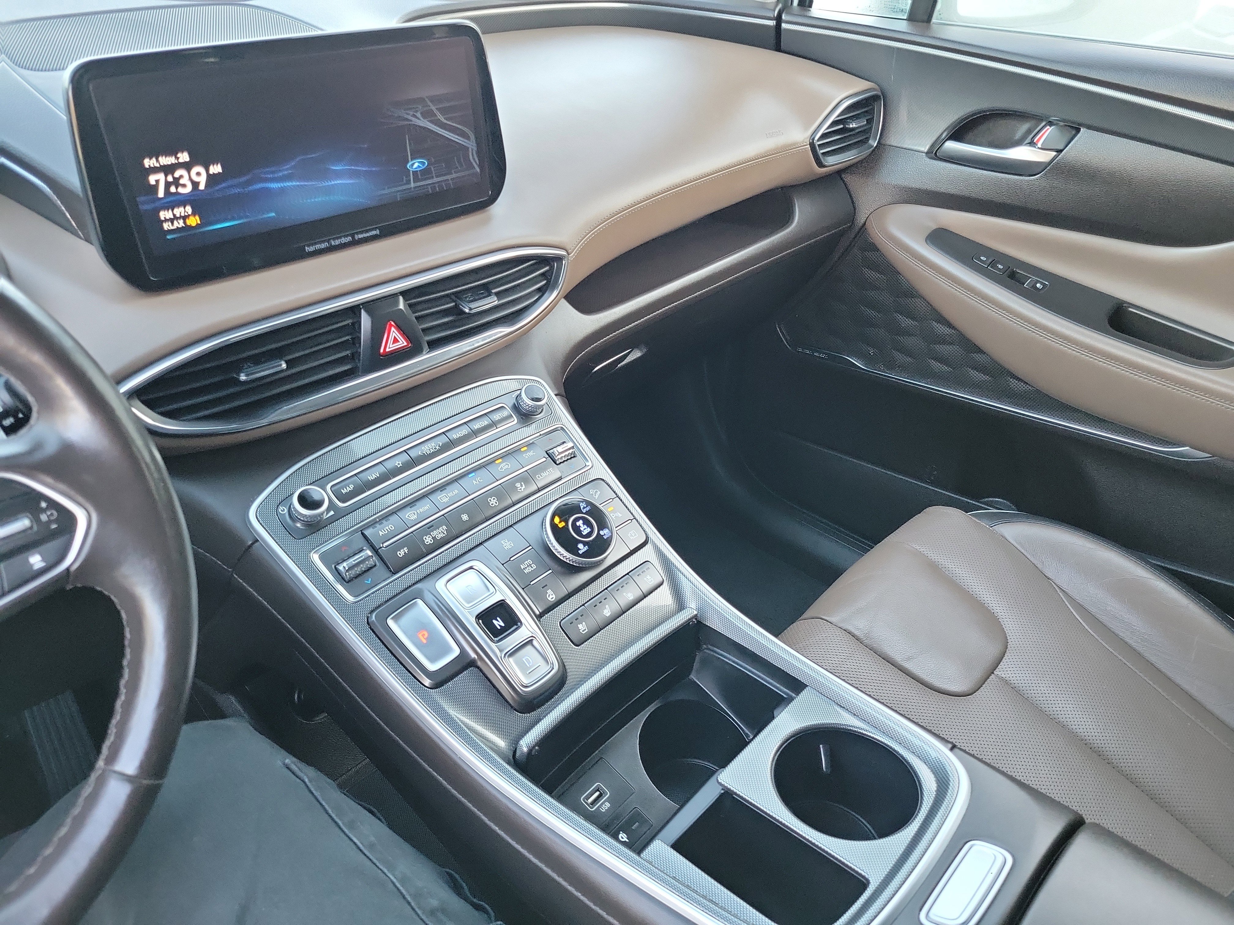 Certified 2023 Hyundai Santa Fe Limited image 15