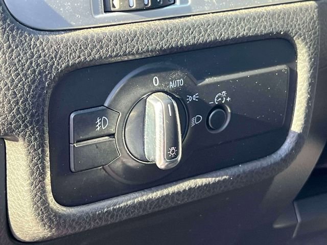 Used 2011 Volkswagen Touareg VR6 AWD/4WD image 25