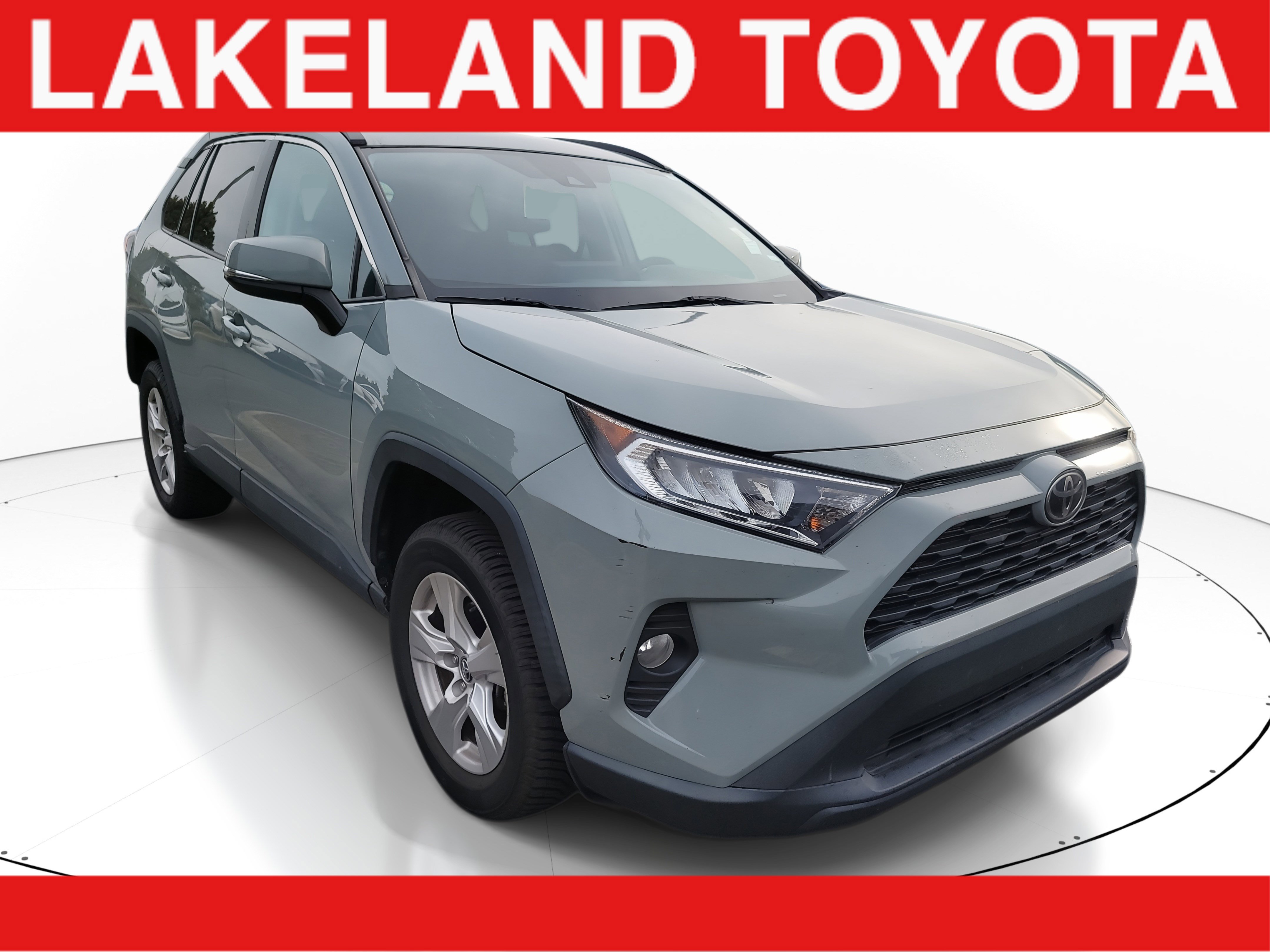Used 2020 Toyota RAV4 XLE image 1