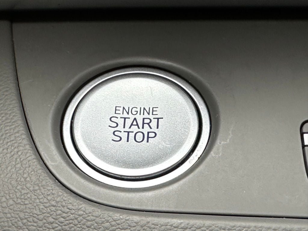 Certified 2023 Hyundai Elantra SEL w/ Convenience Package FWD image 17