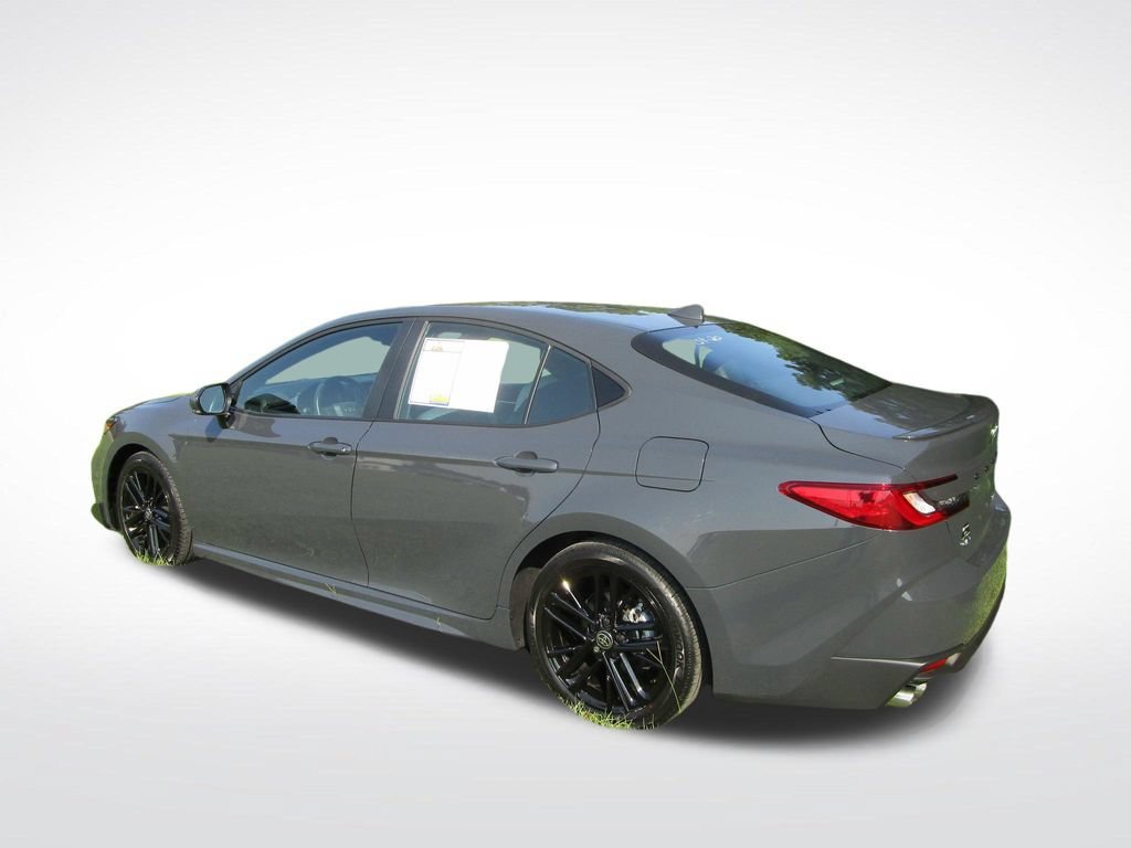 Used 2025 Toyota Camry SE FWD image 4