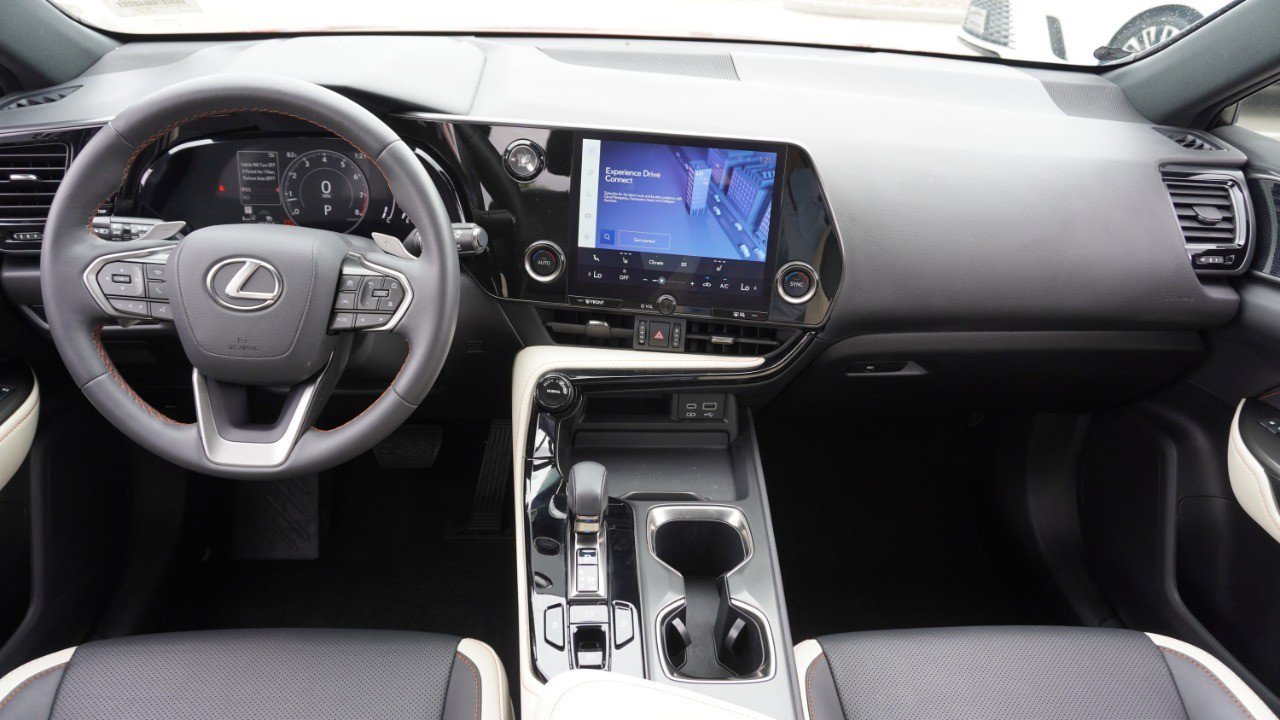 Certified 2023 Lexus NX 250 FWD w/ Towing Package (2000 Lbs) image 27