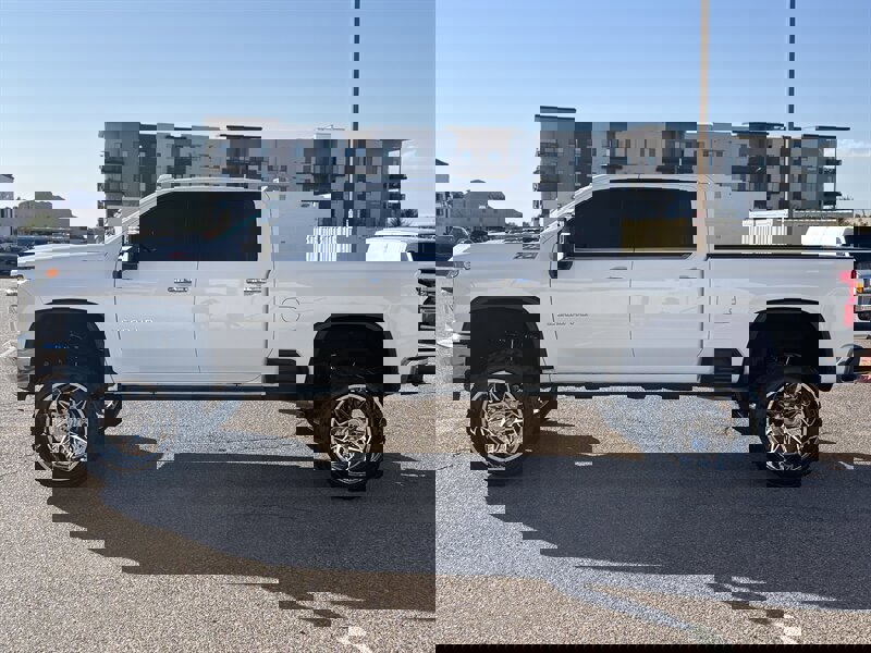 Used 2023 Chevrolet Silverado 2500 LTZ w/ LTZ Premium Package image 7