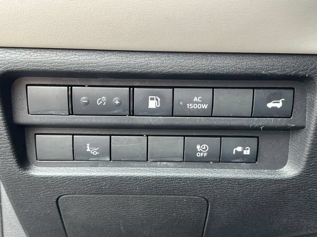 Used 2024 Mitsubishi Outlander SEL AWD/4WD image 23