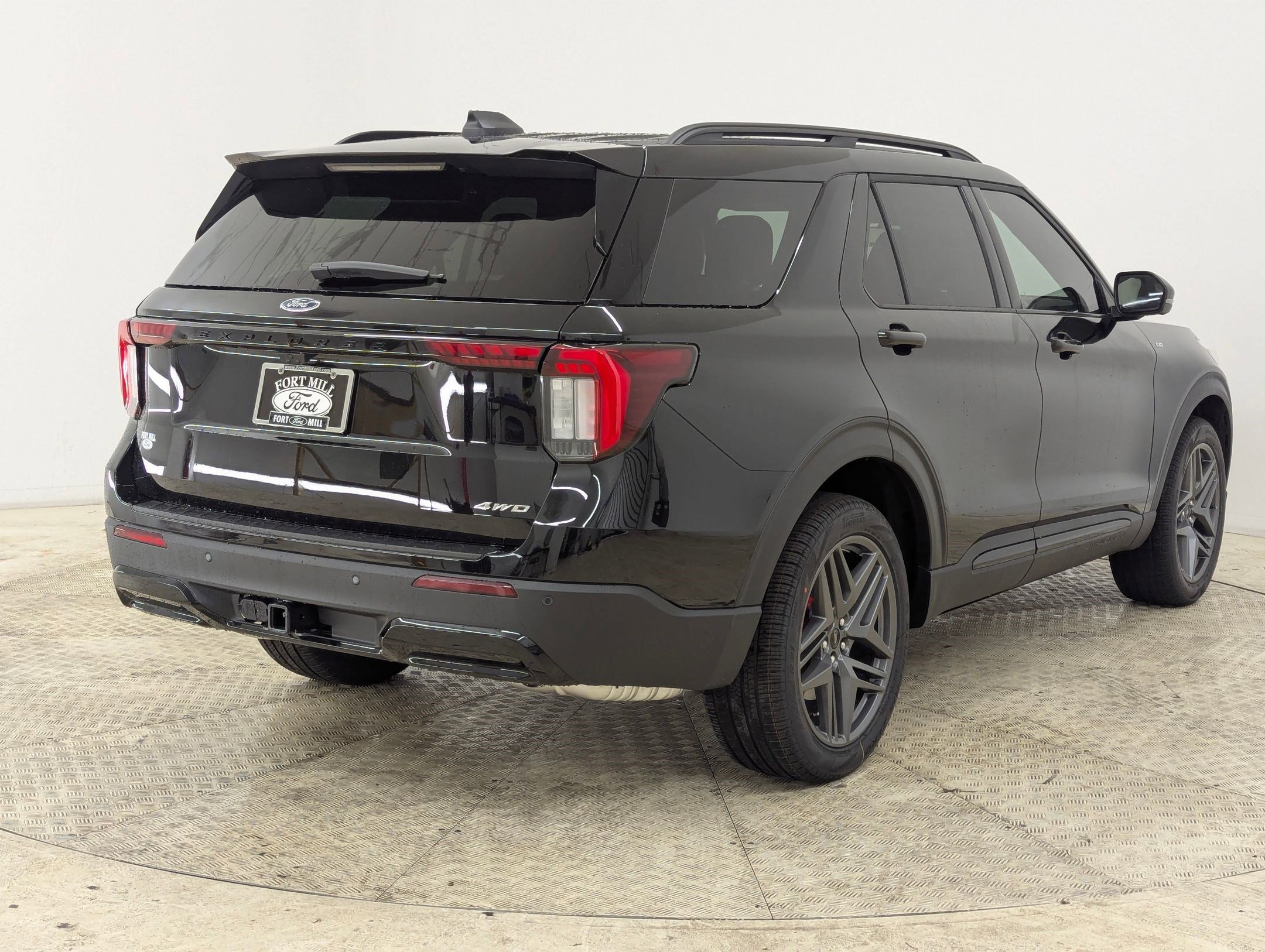 New 2026 Ford Explorer ST-Line w/ ST-Line Street Pack image 9