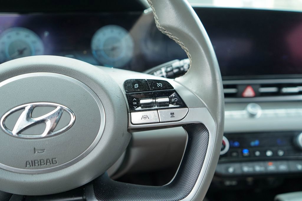 Used 2023 Hyundai Elantra SEL w/ Convenience Package image 26