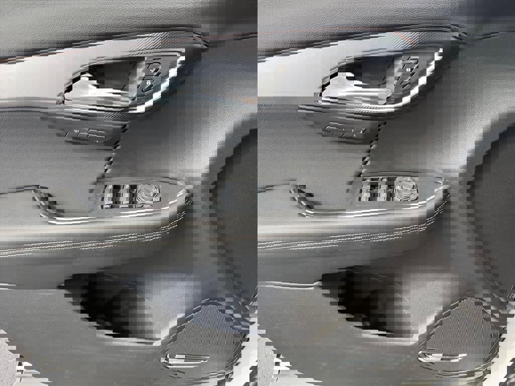 Used 2025 Buick Envision Sport Touring image 15