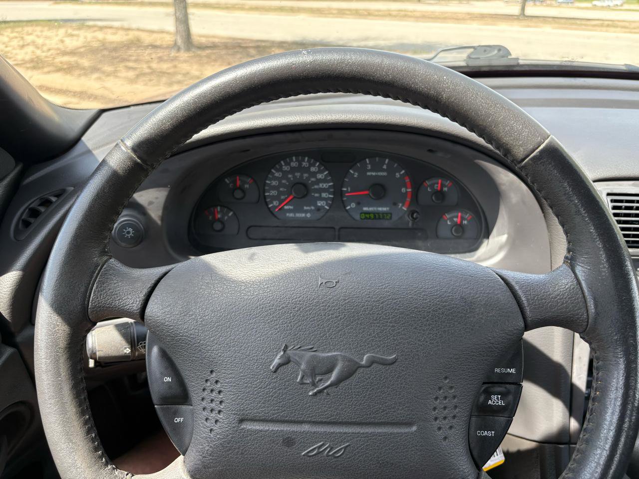 Used 2004 Ford Mustang 2dr CONVERTIBLE V6 image 43