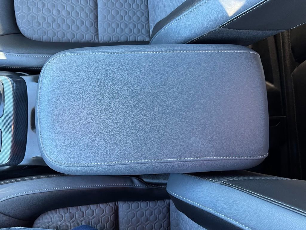 Used 2022 Chevrolet Colorado Z71 w/ Safety Package image 28