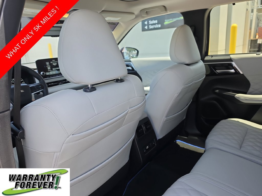 Used 2025 Mitsubishi Outlander SEL Black Edition AWD/4WD image 14