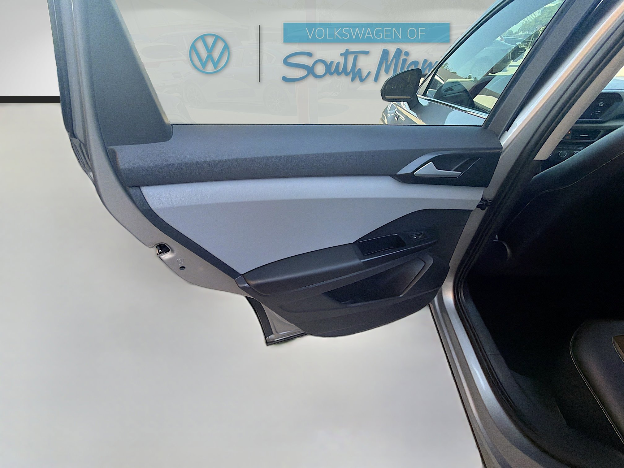 Used 2022 Volkswagen Taos SE FWD image 25