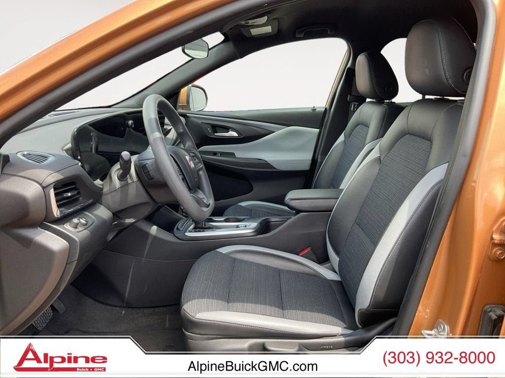 Used 2025 Buick Envista Preferred FWD image 9