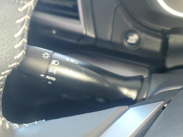 Used 2020 Subaru Forester Premium AWD/4WD image 17
