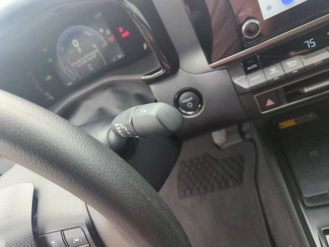 Used 2025 Toyota Camry LE FWD image 23