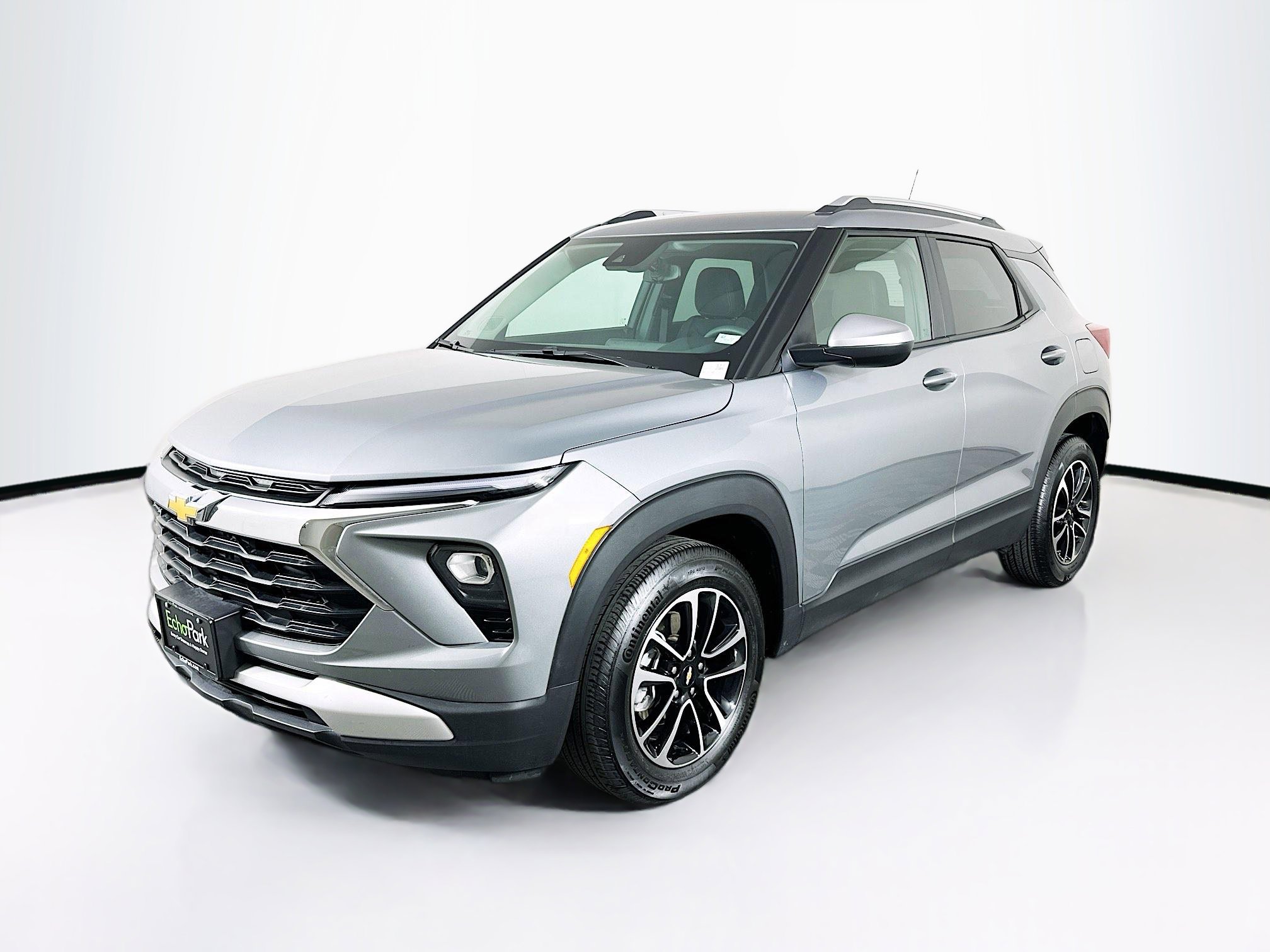 Used 2025 Chevrolet TrailBlazer LT image 3