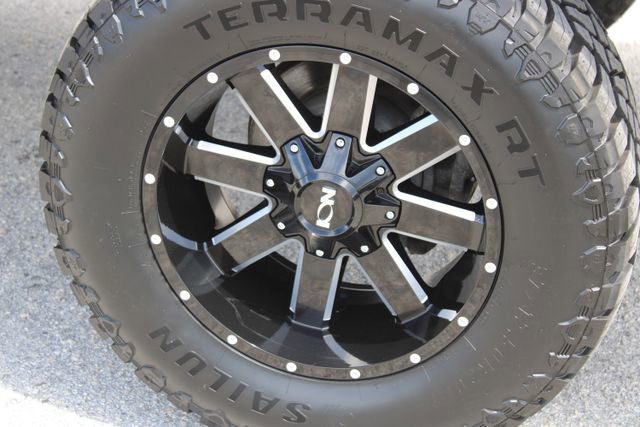 Used 2024 GMC Sierra 2500 Denali w/ Denali Reserve Package image 30