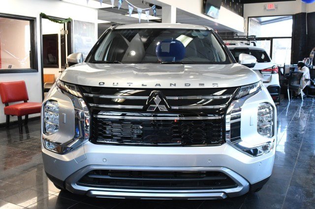 New 2026 Mitsubishi Outlander SE AWD/4WD image 2