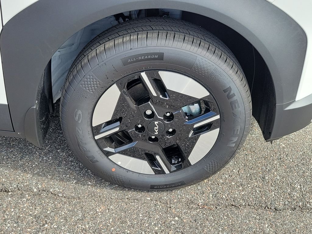 New 2027 Kia Seltos LX FWD image 38
