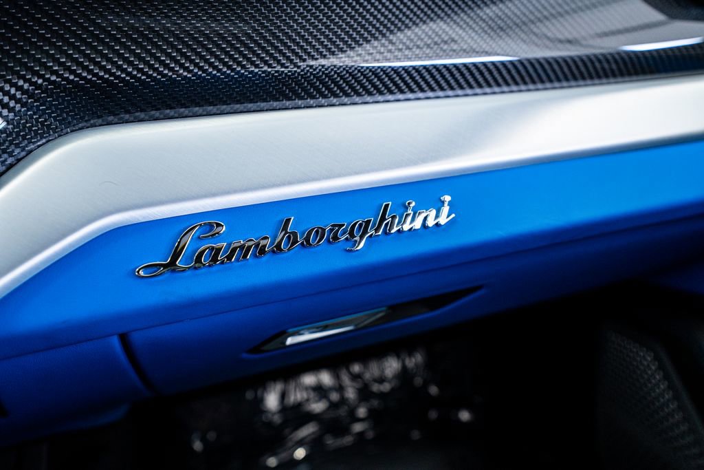 Used 2020 Lamborghini Urus image 61