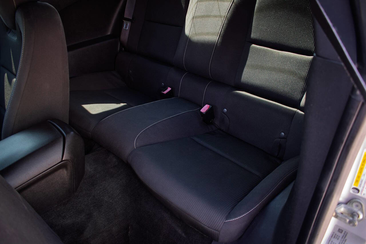 Used 2014 Chevrolet Camaro LT RWD image 26