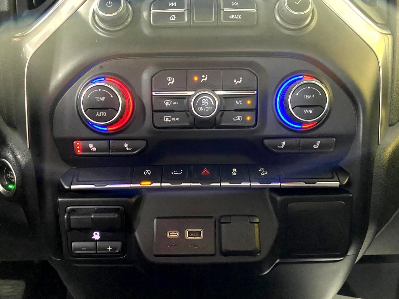 Used 2022 Chevrolet Silverado 1500 LT w/ Z71 Off-Road Package image 14