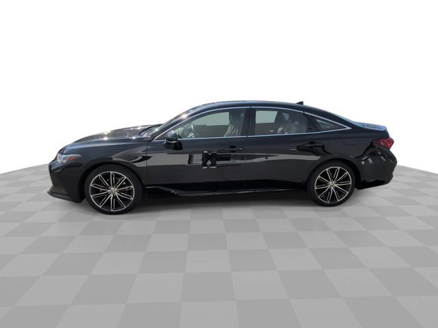 Used 2021 Toyota Avalon Touring image 5