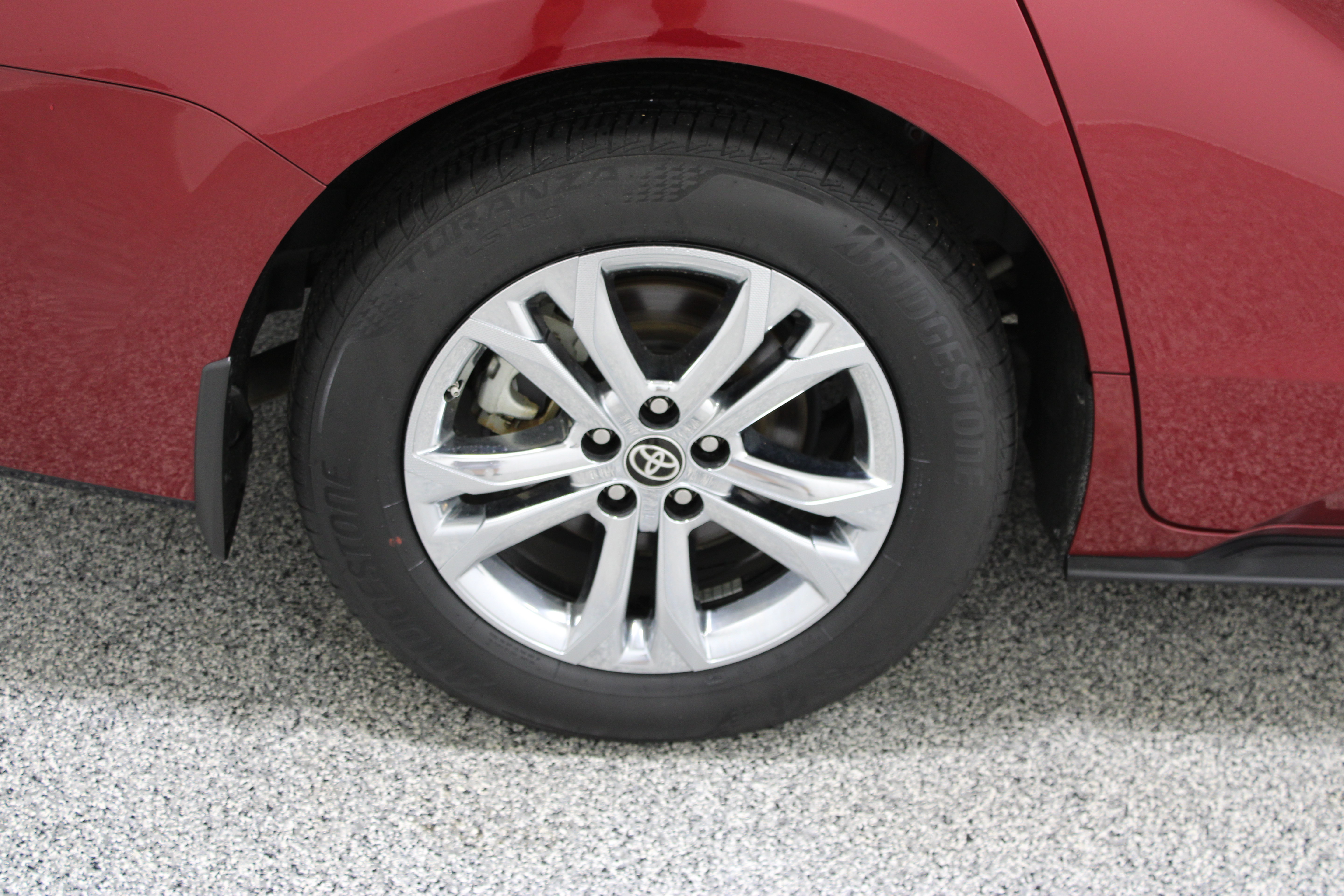 Used 2024 Toyota Sienna Platinum AWD/4WD image 6