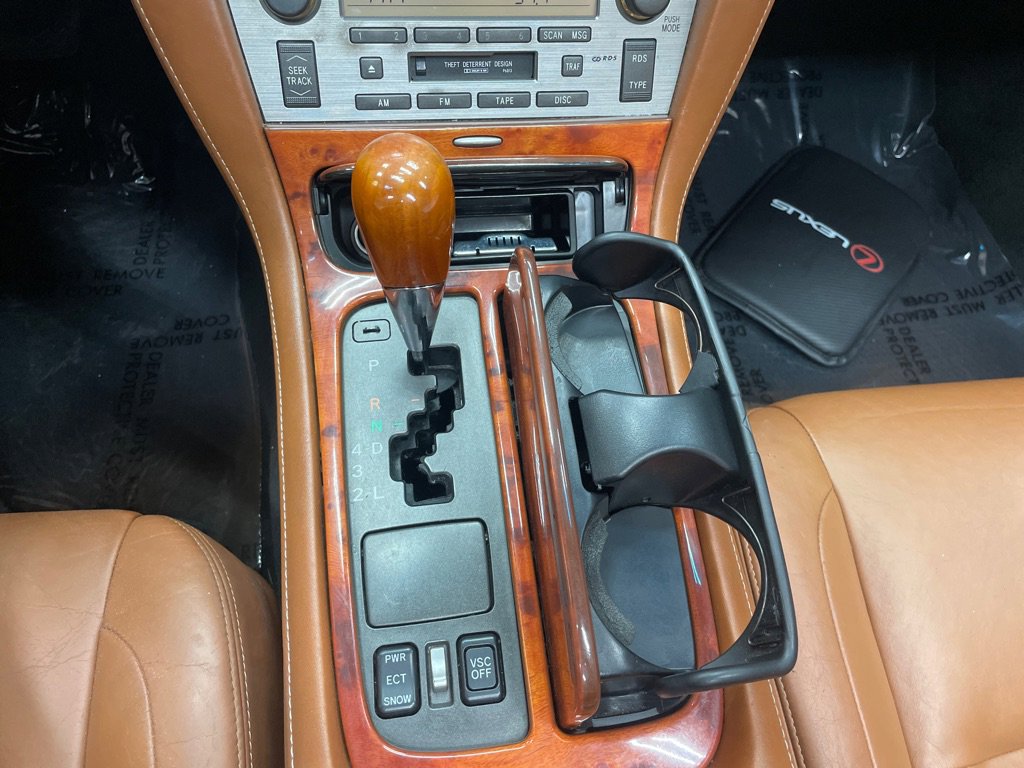 Used 2002 Lexus SC 430 Convertible image 32