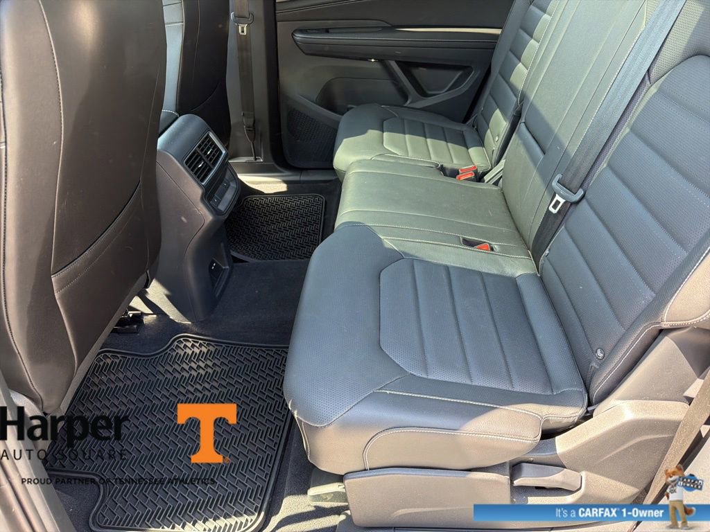 Used 2024 Volkswagen Atlas Cross Sport SEL R-Line AWD/4WD image 10