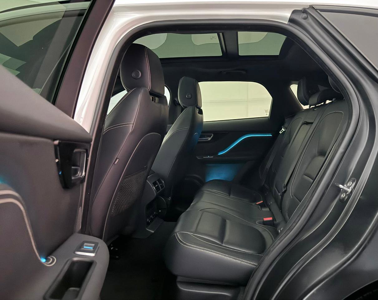 Used 2019 Jaguar F-PACE R-Sport image 26