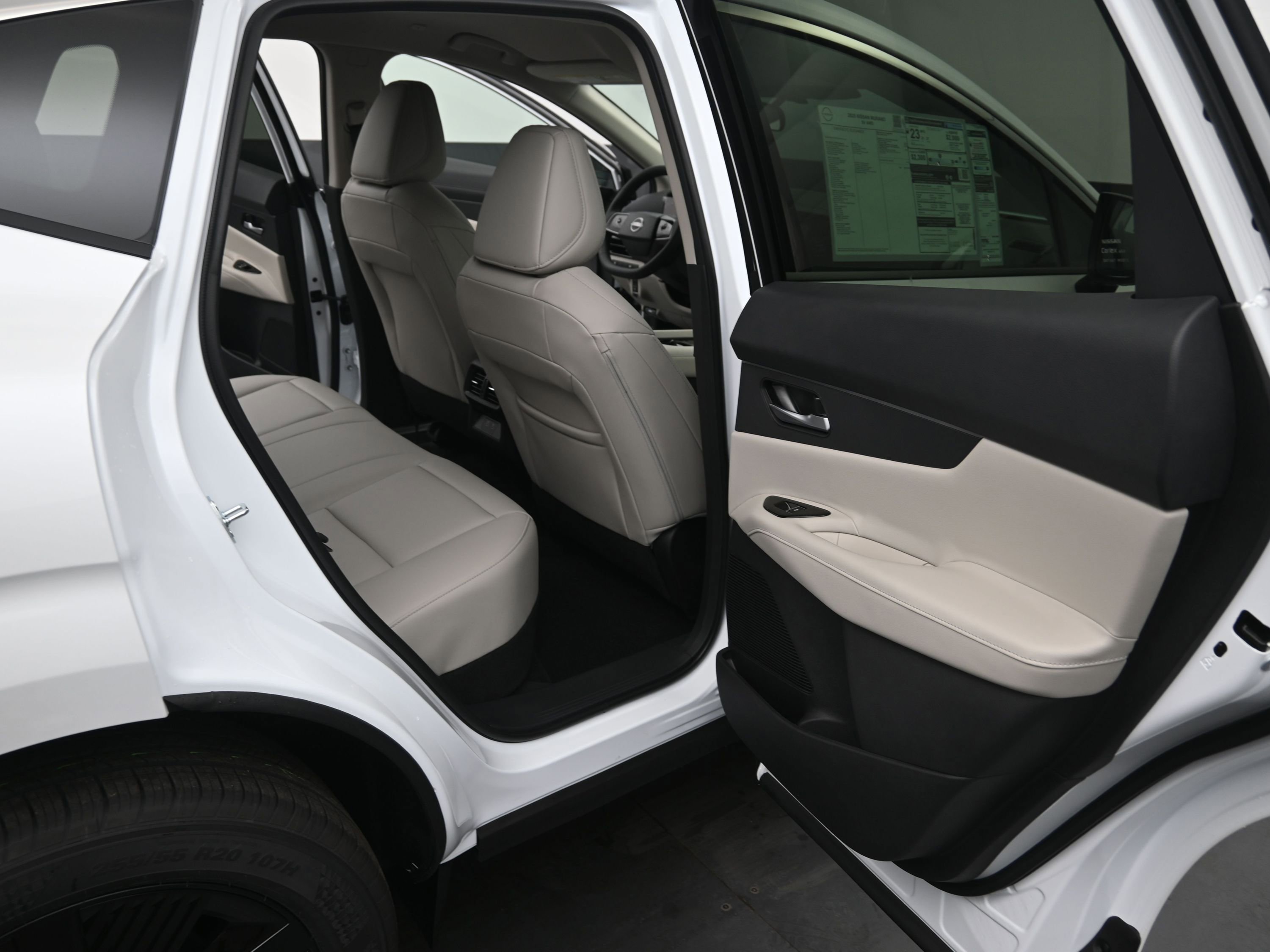 New 2025 Nissan Murano SV w/ Cargo Package image 17