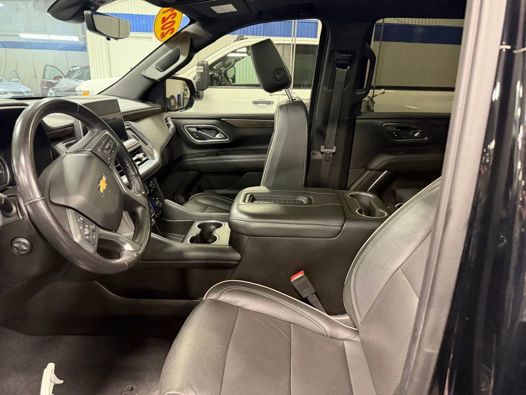 Used 2021 Chevrolet Tahoe Premier w/ Premium Package image 10