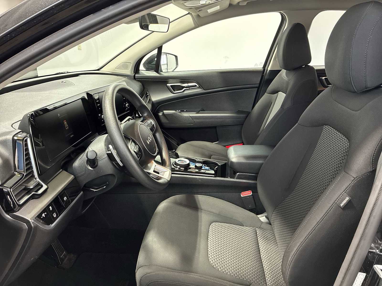 Used 2023 Kia Sportage LX AWD/4WD image 13