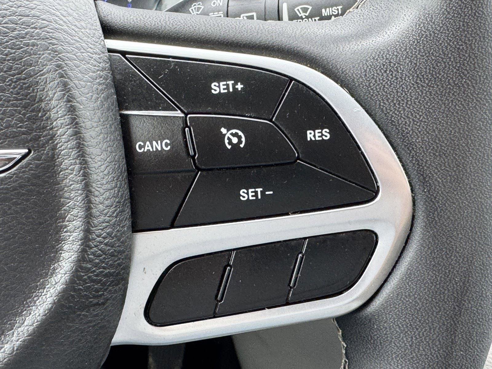 Used 2023 Chrysler Voyager LX image 19