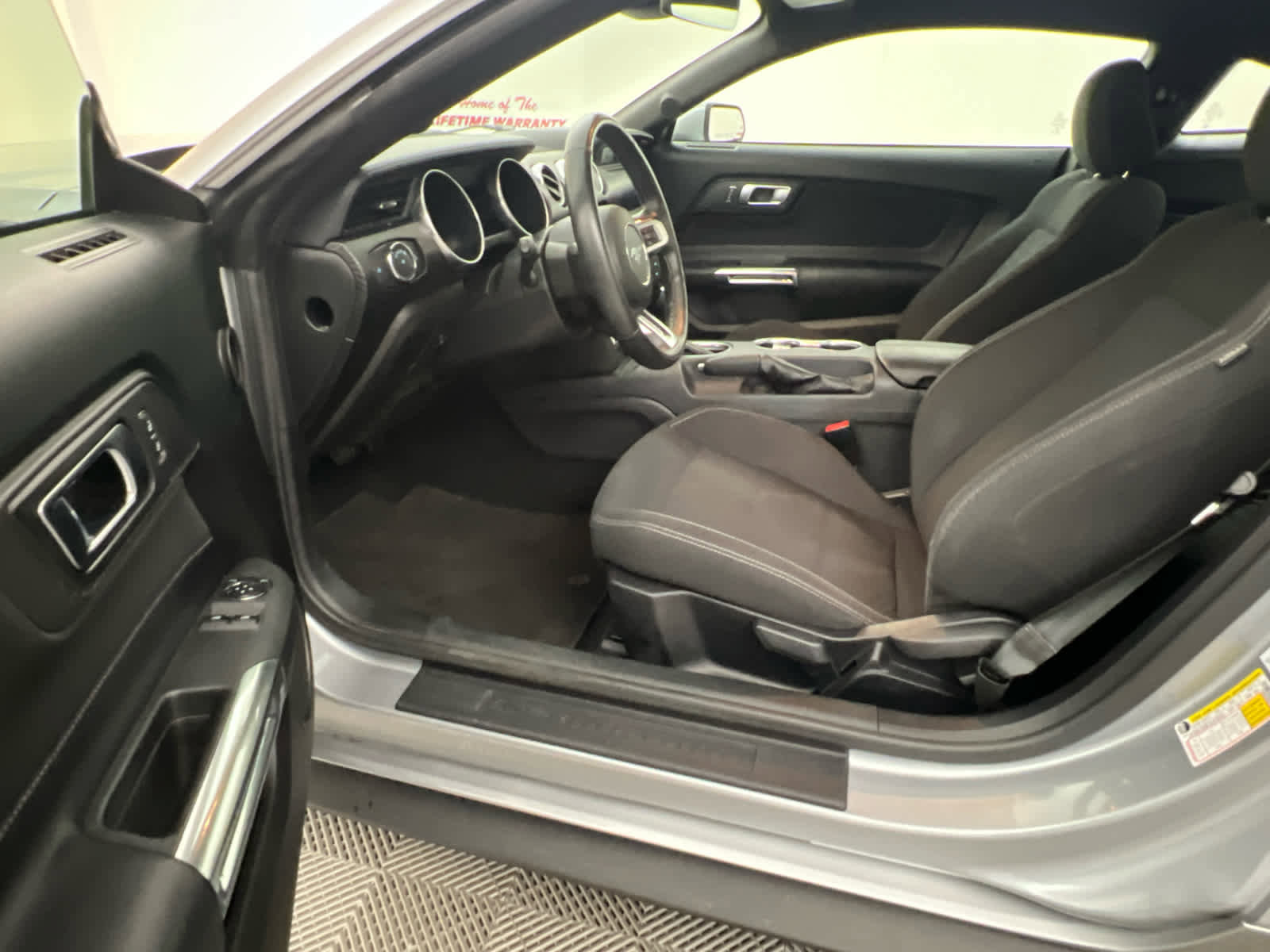 Used 2021 Ford Mustang Coupe image 15