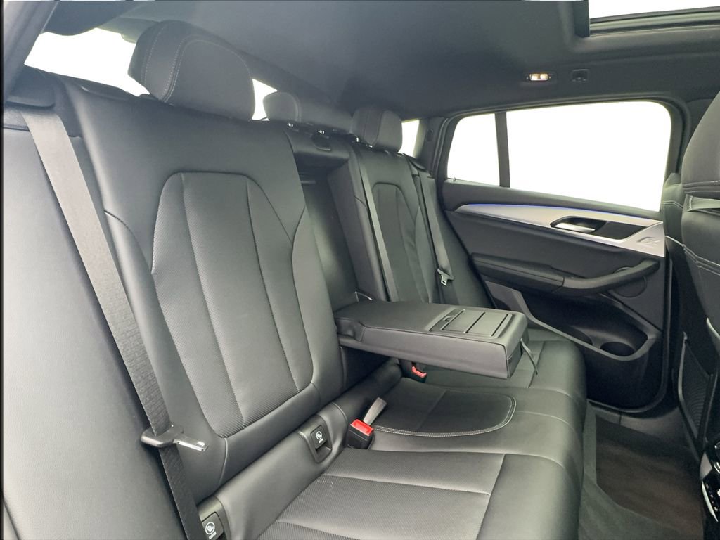 Used 2025 BMW X4 xDrive30i image 31