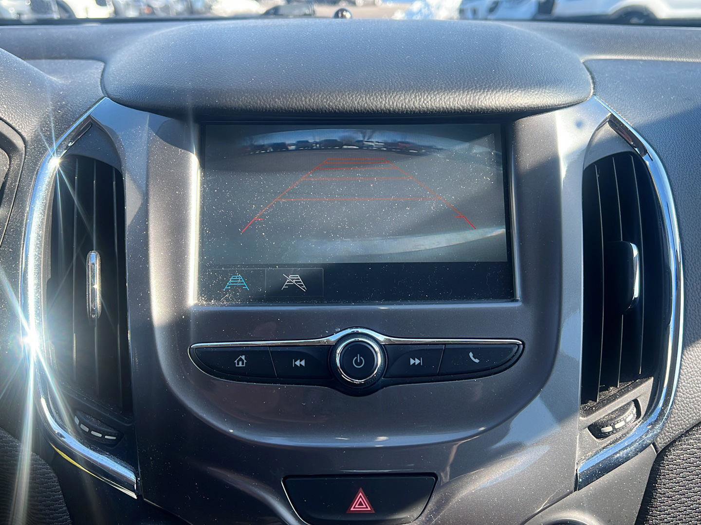 Used 2017 Chevrolet Cruze LT image 20