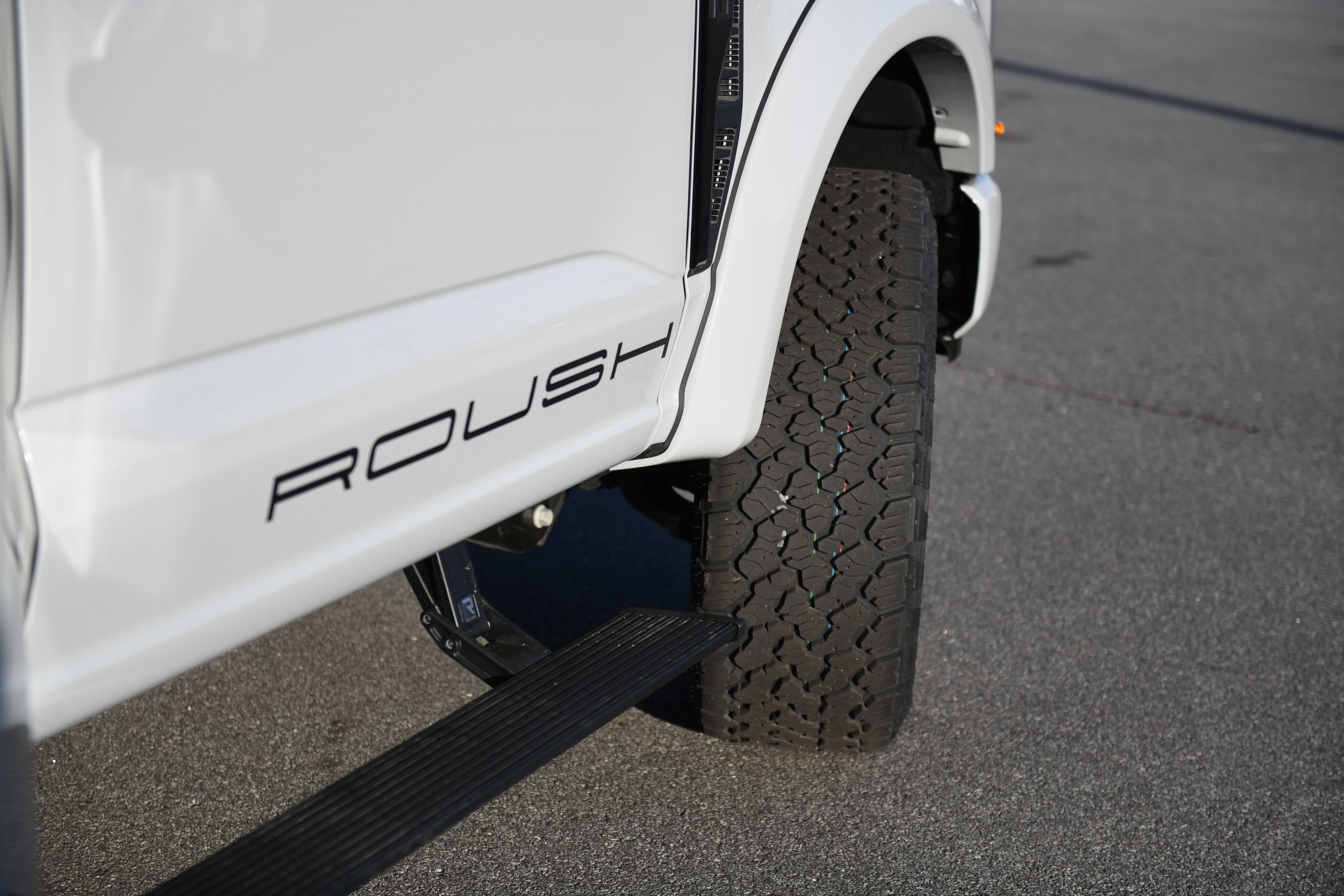 New 2026 Ford F250 Lariat w/ Black Appearance Package image 6
