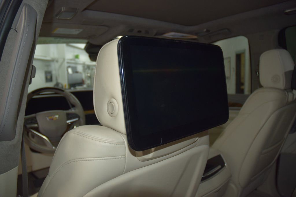 Used 2023 Cadillac Escalade Premium Luxury Platinum image 44