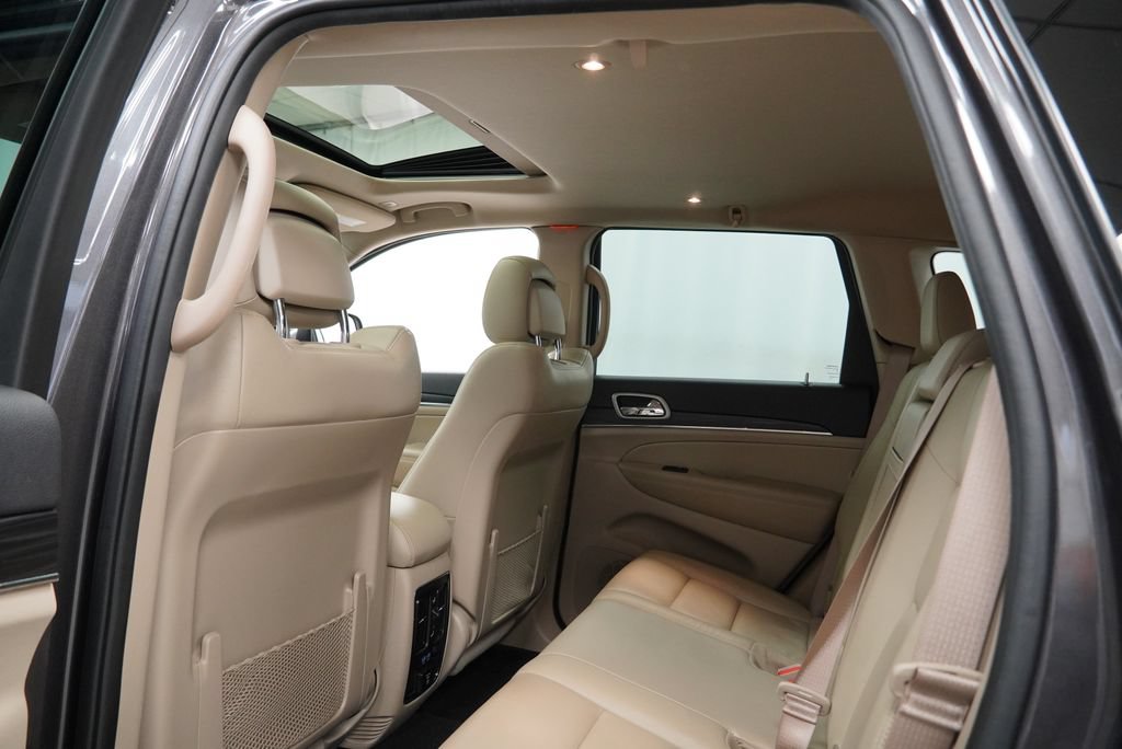 Certified 2021 Jeep Grand Cherokee Limited AWD/4WD image 24