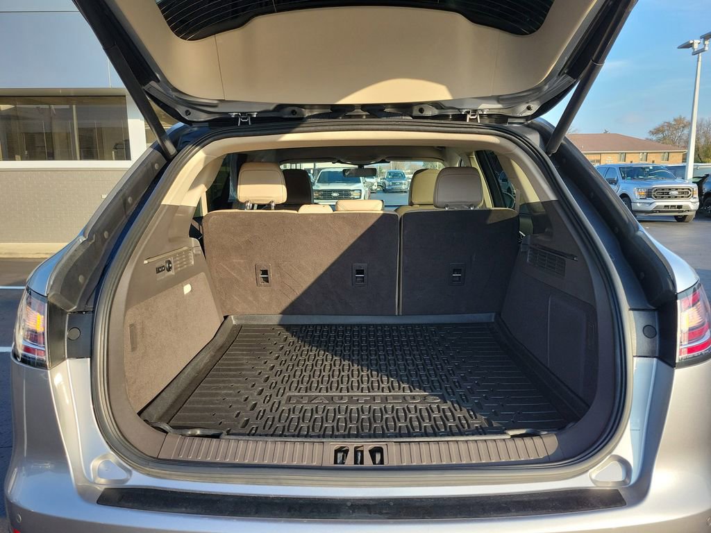 Certified 2023 Lincoln Nautilus FWD w/ Premium Package image 10