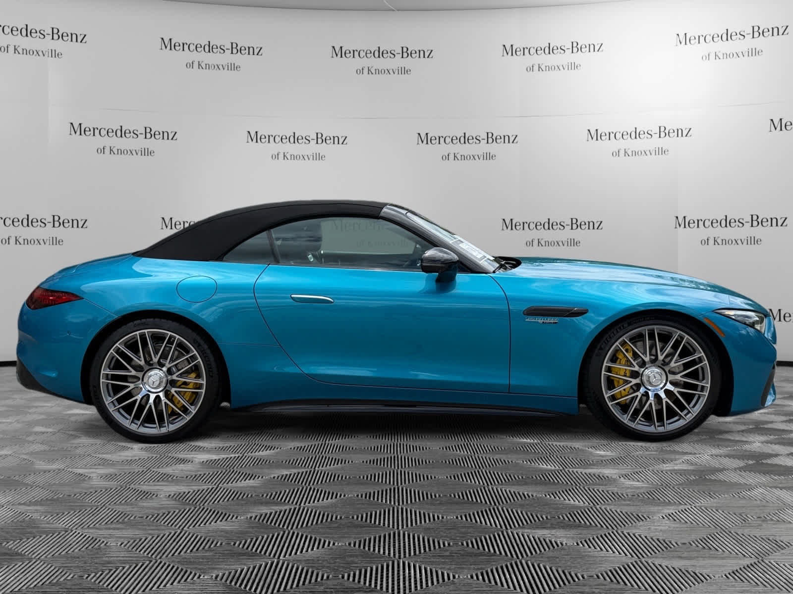 Certified 2023 Mercedes-Benz SL 63 AMG 4MATIC w/ Driver Assistance Package image 6