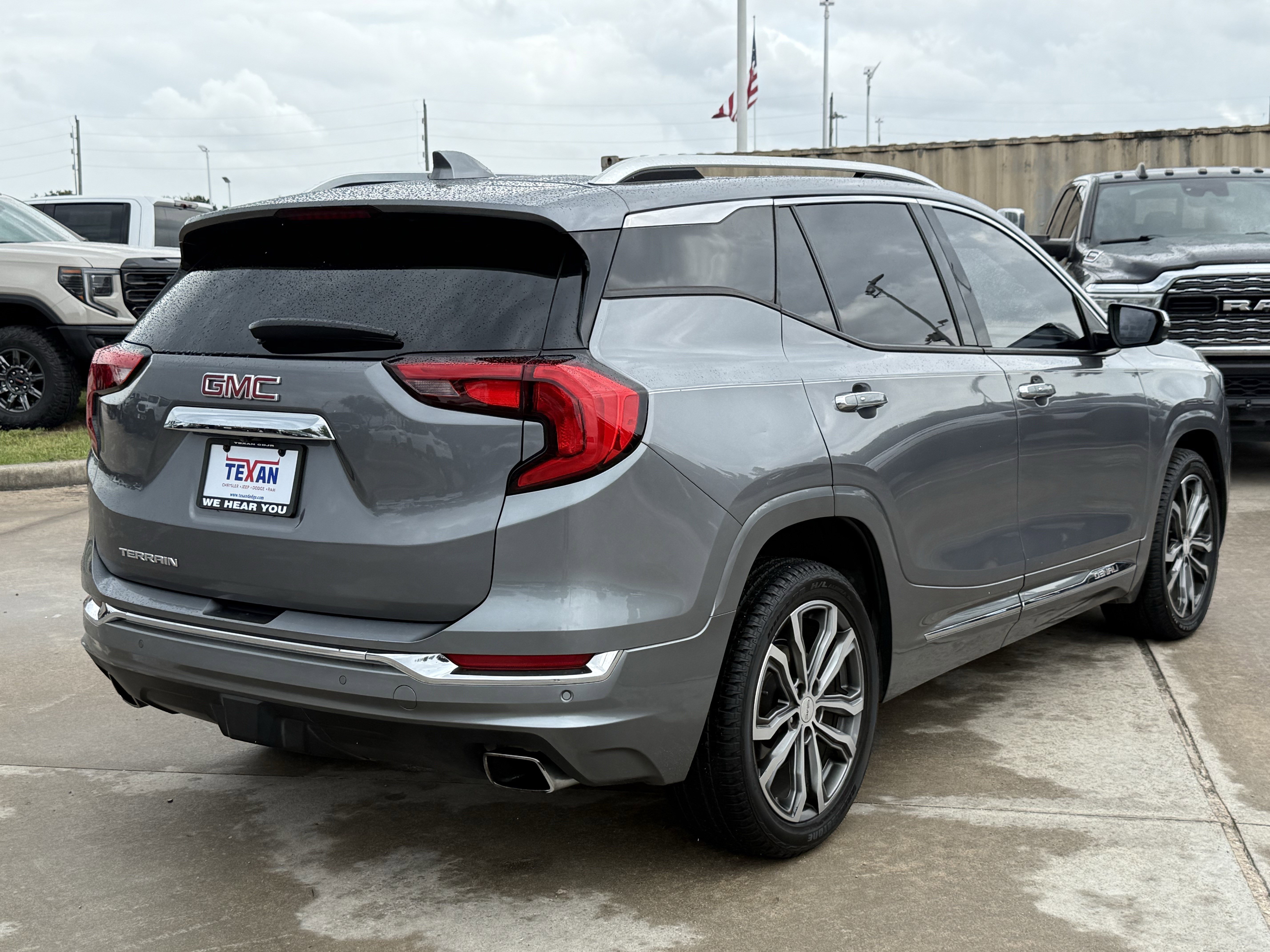 Used 2018 GMC Terrain Denali w/ Comfort Package FWD image 5