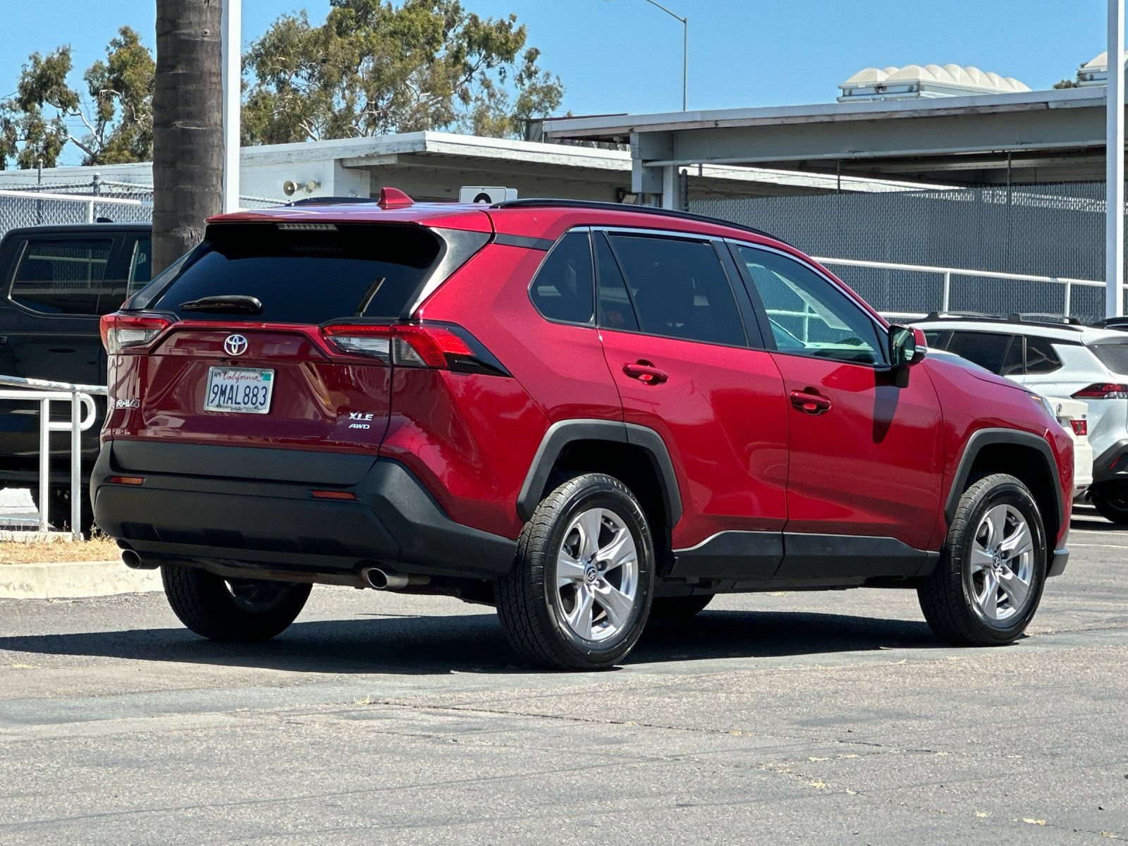 Used 2023 Toyota RAV4 XLE w/ Convenience Package AWD/4WD image 5