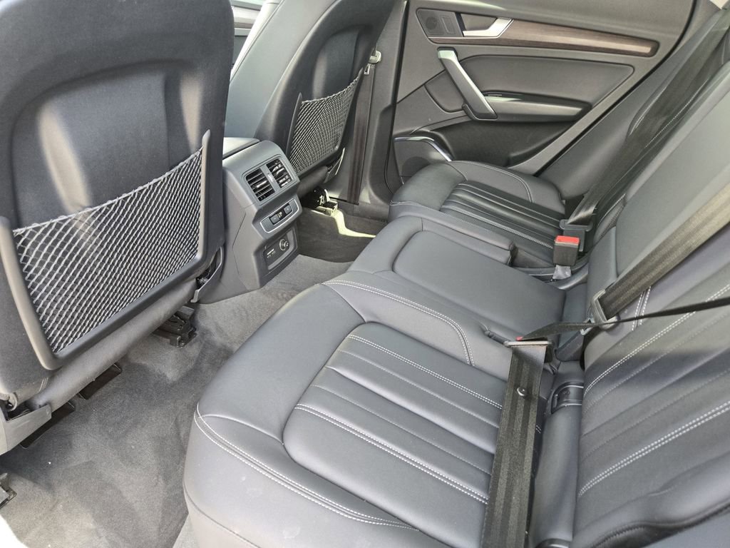Used 2022 Audi Q5 2.0T Premium w/ Convenience Package AWD/4WD image 30