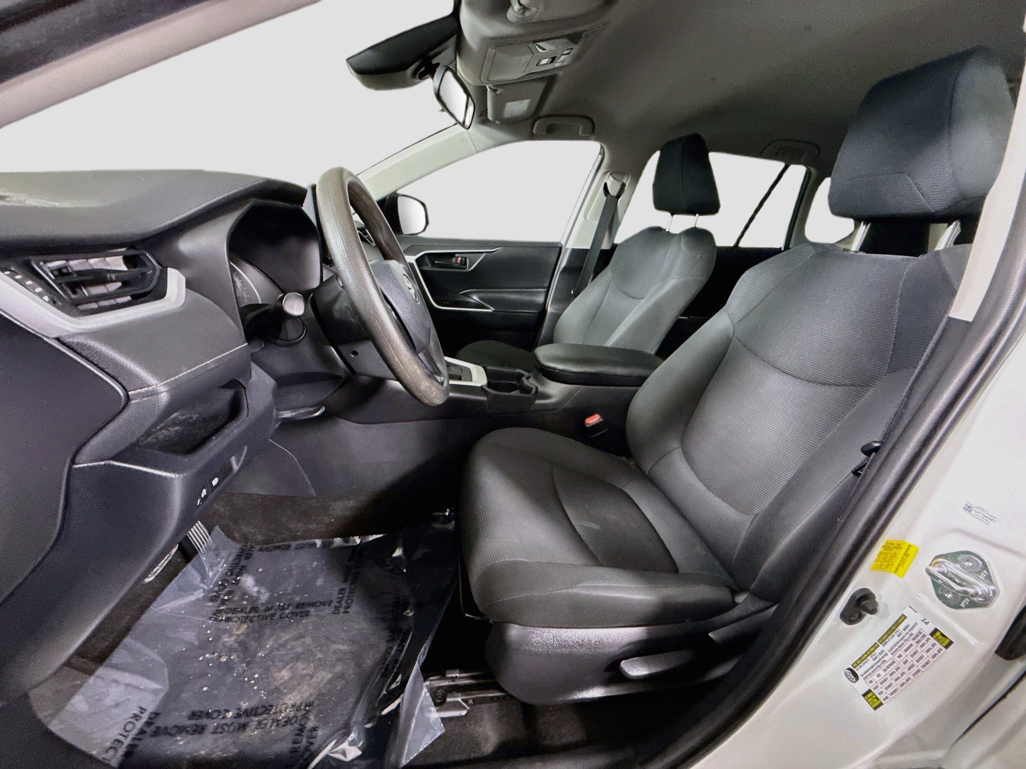 Used 2020 Toyota RAV4 LE FWD image 21